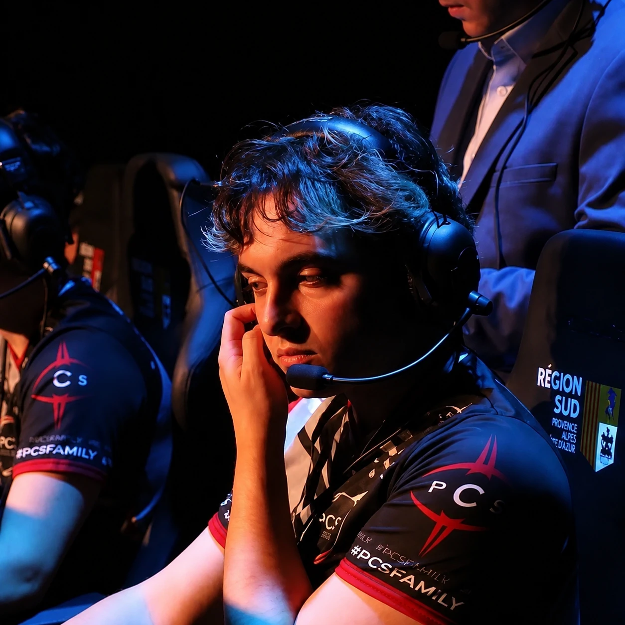 Misanthiel pendant une compétition esport